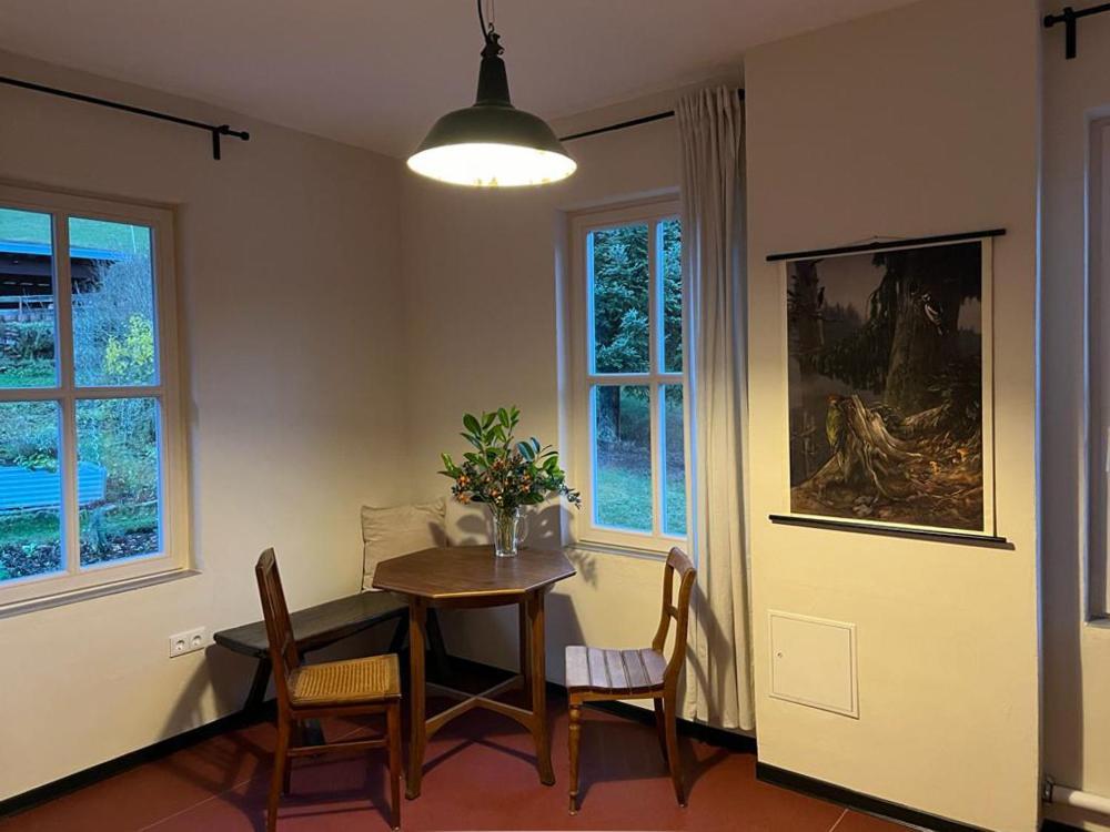 Das Schulhaus Enzklosterle Ruang foto