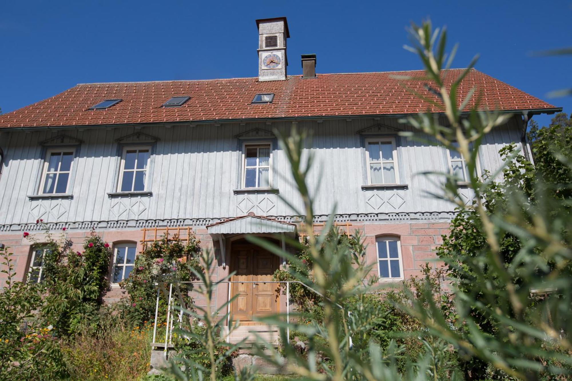 Das Schulhaus Enzklosterle Bagian luar foto