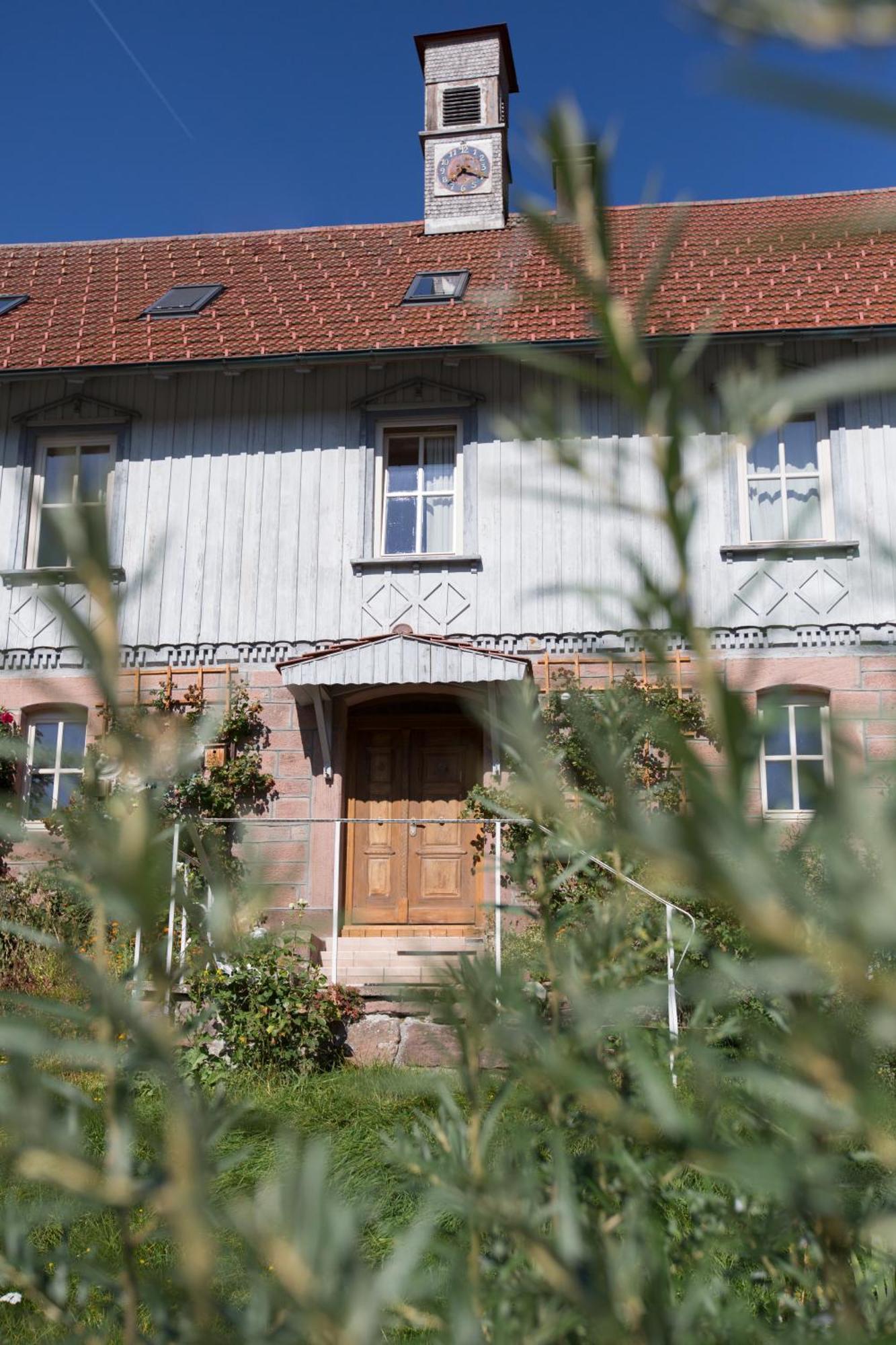 Das Schulhaus Enzklosterle Bagian luar foto